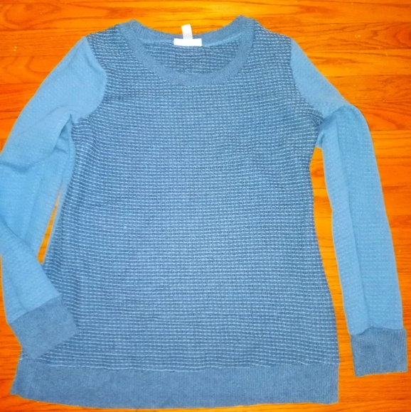 Liz Lange Maternity sweater size Medium - Picture 1 of 4